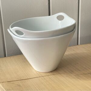 JUST IN Crate&Barrel Kai Noodle Bowls Set of 2 White Ceramic Tapered Classic Mod